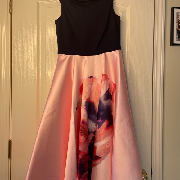 Ted Baker semi formal/ formal dress. Size 2 equivalent to US 6. - Picture 5 of 6